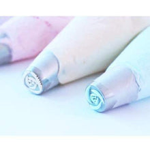 Load image into Gallery viewer, CakeLove - Flower-Shaped Frosting Nozzles-Nomad Shops