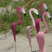 Afbeelding in Gallery-weergave laden, Dancing Garden Flamingo

