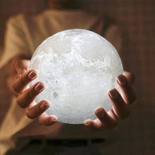 Carregar imagem no visualizador da galeria, Apogee - Moon Nightlight Lamp-Nomad Shops
