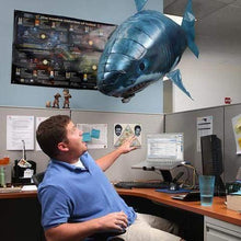 Φόρτωση εικόνας στο εργαλείο προβολής Συλλογής, Air Shark™ - The Remote Controlled Fish Blimp-Nomad Shops

